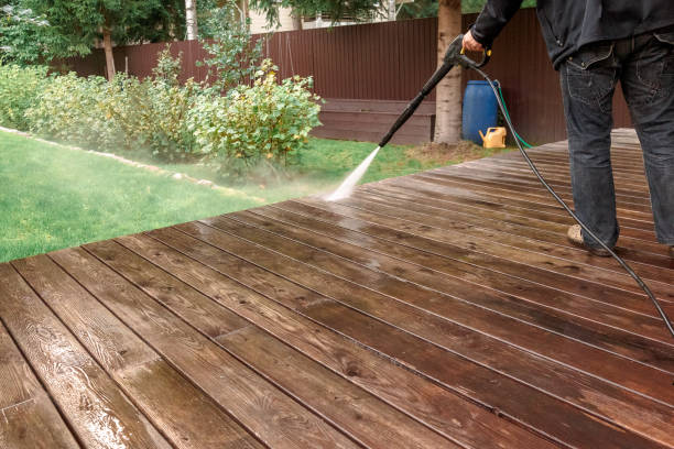 Best Pool Deck Cleaning  in Plant City, FL